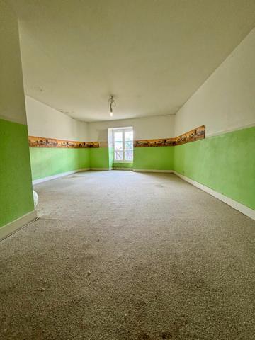 Maison à vendre    5 pièces •  Montmorillon