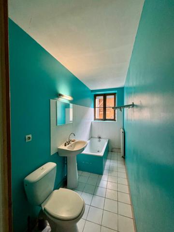 Maison à vendre    5 pièces •  Montmorillon