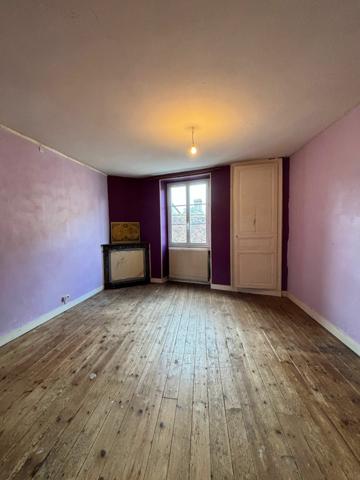 Maison à vendre    5 pièces •  Montmorillon