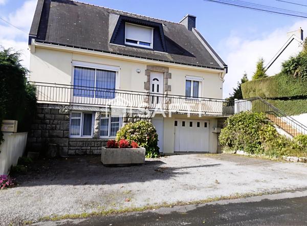 MAISON FAMILIALE SUR SOUS-SOL DE 104 M2 SUR TERRAIN DE 895 M2 A BAUD
