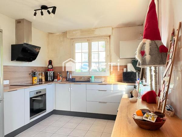 MAISON FAMILIALE SUR SOUS-SOL DE 104 M2 SUR TERRAIN DE 895 M2 A BAUD