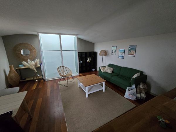 Appartement meublé 2 chambres AVEC TERRASSE et CLIMATISATION centre ville AIX EN PROVENCE