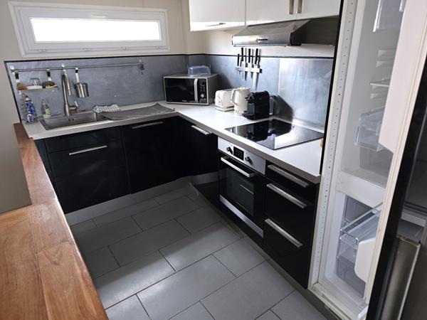 Appartement meublé 2 chambres AVEC TERRASSE et CLIMATISATION centre ville AIX EN PROVENCE