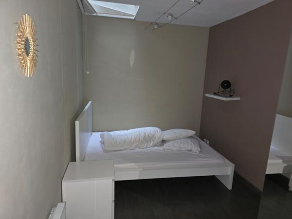 Appartement meublé 2 chambres AVEC TERRASSE et CLIMATISATION centre ville AIX EN PROVENCE