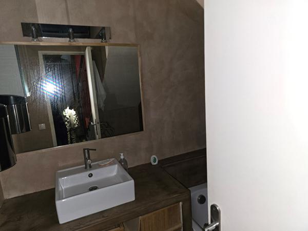 Appartement meublé 2 chambres AVEC TERRASSE et CLIMATISATION centre ville AIX EN PROVENCE