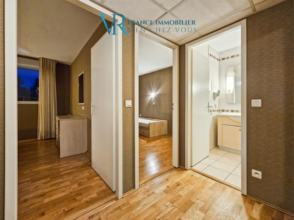 Divonne-les-Bains (01220) APPARTEMENT 3 PIÈCES (T3) DUPLEX 70 M² - MEUBLÉ & HORS BAIL COMMERCIAL