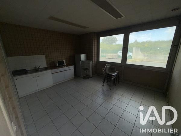 Maison à vendre 7 pièces 1 064 m² Saint-Pierre-des-Corps