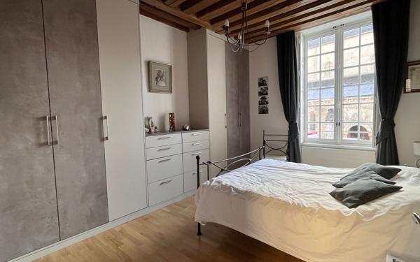 Maison à vendre    6 pièces • 200 m2 Orléans