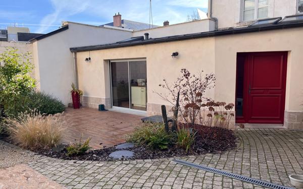 Maison à vendre    6 pièces • 200 m2 Orléans