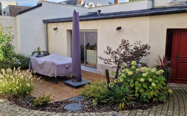 Maison à vendre    6 pièces • 200 m2 Orléans