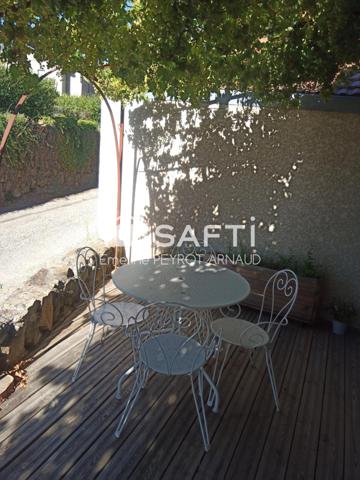 Un havre de paix alliant charme de l’ancien, confort moderne et vie au calme, à prix abordable.