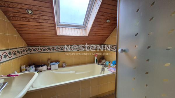 LANDERNEAU, en centre ville - Appartement de 3 pieces  - Opportunite a saisir !