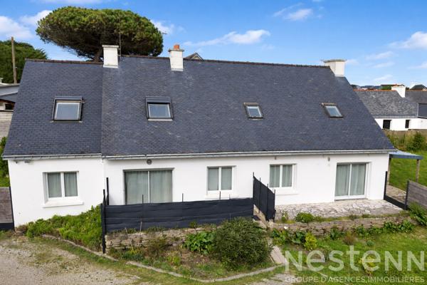 QUIBERON - En vente maison de 209 m² composée de deux logements