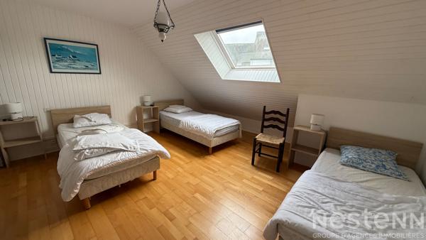 QUIBERON - En vente maison de 209 m² composée de deux logements