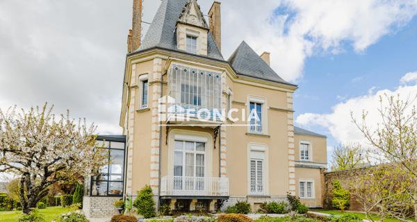 À vendre Maison 14 pièces 360 m² - Château-gontier-sur-mayenne 53200