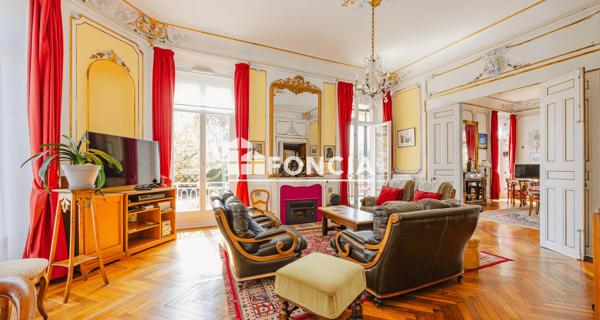 À vendre Maison 14 pièces 360 m² - Château-gontier-sur-mayenne 53200