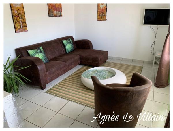 Maison composée de 5 logements à 100 m de la plage