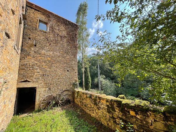 Ancien moulin sur le Clunisois