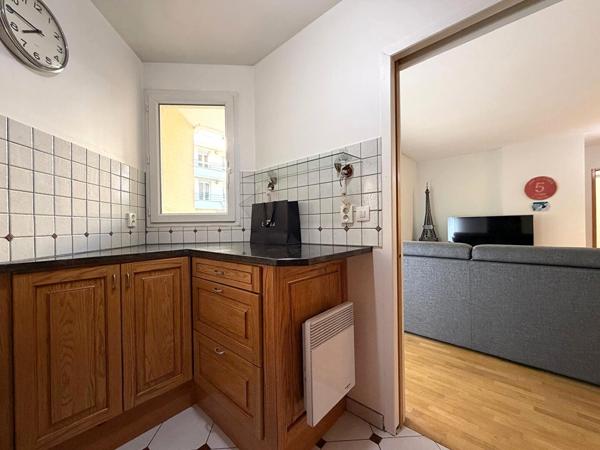 Appartement 2 pièces 47.80 m2 Paris 19