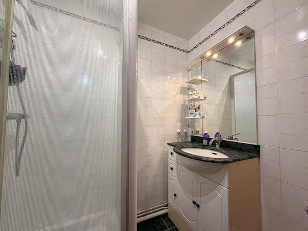 Appartement 2 pièces 47.80 m2 Paris 19