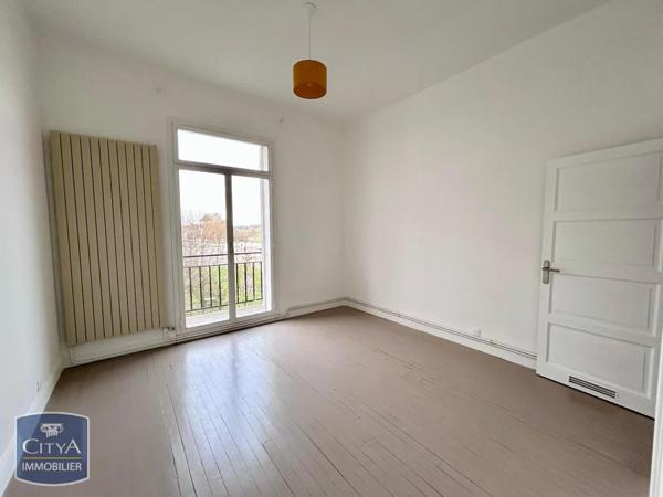 Appartement à louer 4 pièces 125.7m²