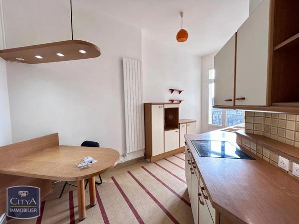 Appartement à louer 4 pièces 125.7m²