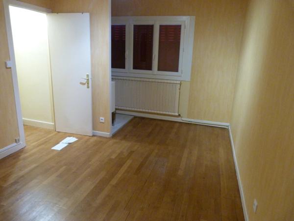 Location Maison de ville 2 pièces 40 m2 à Mehun-sur-Yèvre