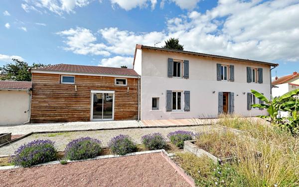 Maison à vendre    4 pièces •  Riorges