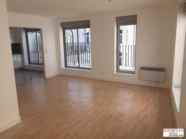 Appartement à louer, 2 pièces - POITIERS 86000