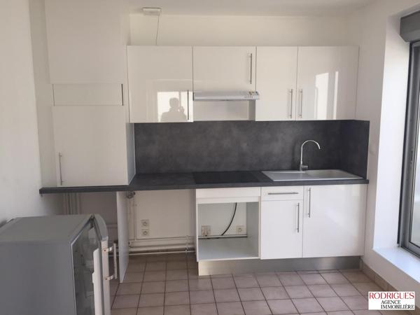 Appartement à louer, 2 pièces - POITIERS 86000