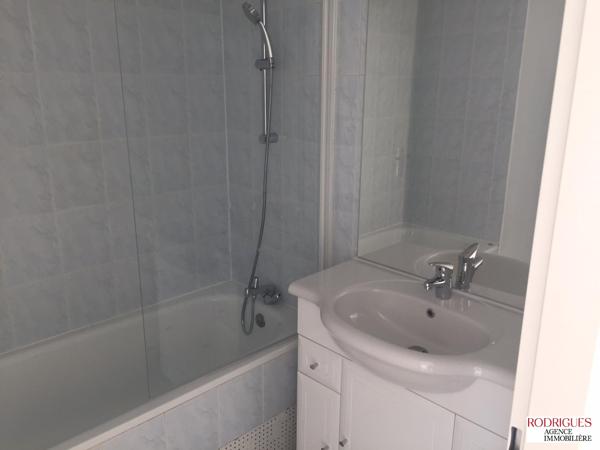 Appartement à louer, 2 pièces - POITIERS 86000