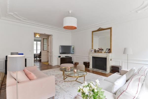 Appartement F5 à vendre  5 pièces - 155,96 m2 PARIS - 75008