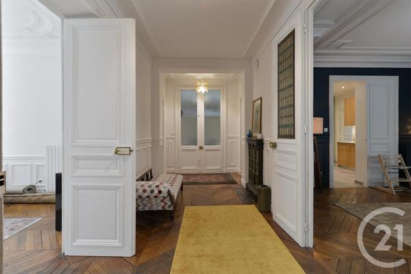 Appartement F5 à vendre  5 pièces - 155,96 m2 PARIS - 75008