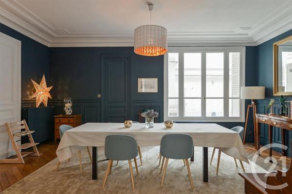 Appartement F5 à vendre  5 pièces - 155,96 m2 PARIS - 75008
