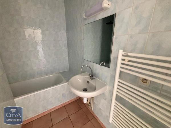 Appartement à louer 2 pièces 37.27m² Saint-Valery-en-Caux (76460)