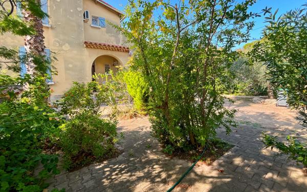 Maison à vendre    6 pièces • 125,50 m2 Châteauneuf-les-Martigues