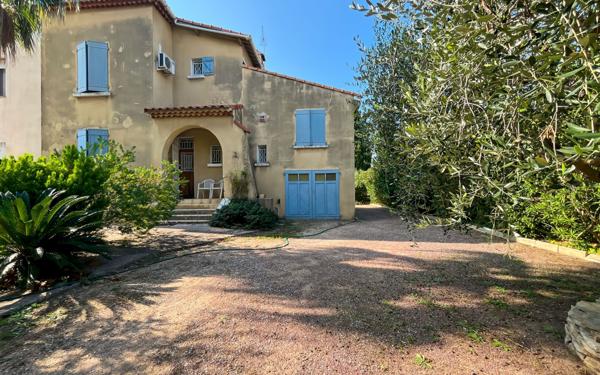 Maison à vendre    6 pièces • 125,50 m2 Châteauneuf-les-Martigues