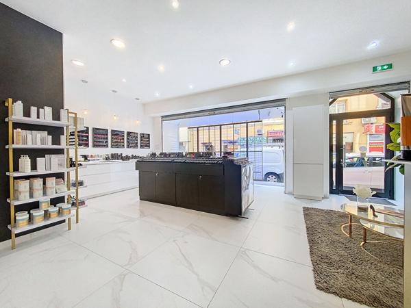 A vendre murs commerciaux dans le centre ville de  Nice