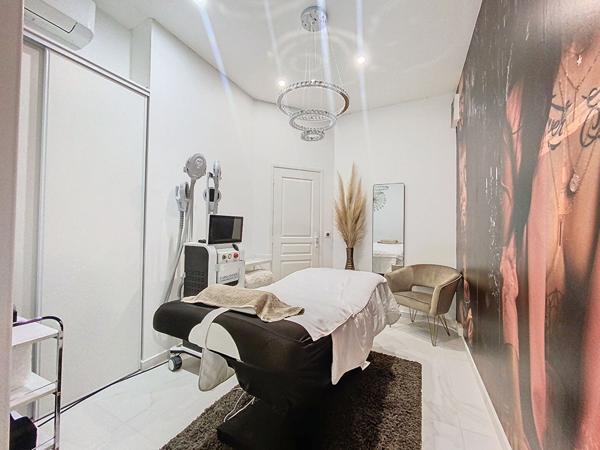 A vendre murs commerciaux dans le centre ville de  Nice