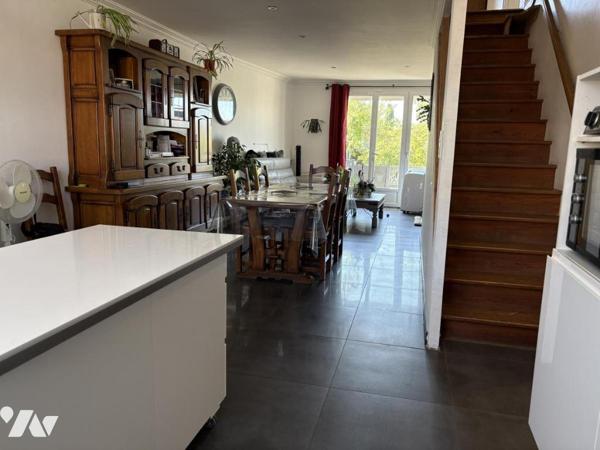 MAISON D'HABITATION AVEC POSSIBLITÉ PARTIE COMMERCIALE OU INVESTISSEMENT LOCATIF