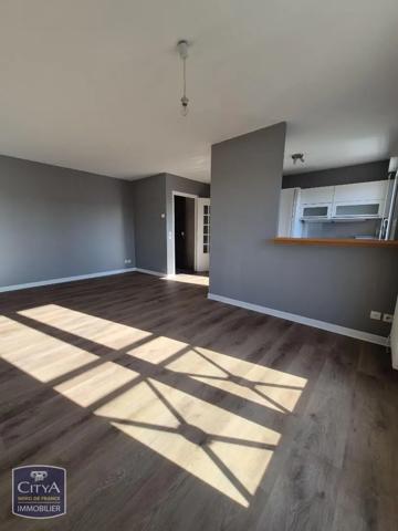 Appartement à louer 2 pièces 46.15m² Cambrai (59400)