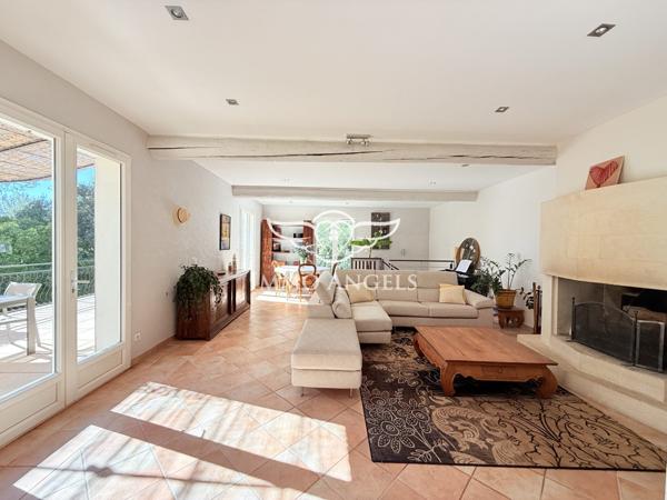 Nîmes Ouest, villa 8 pièces, garage, piscine