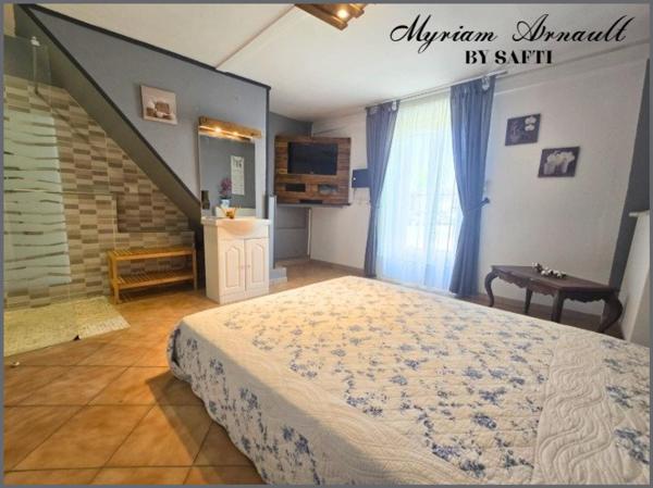 Grande maison de ville avec jardin