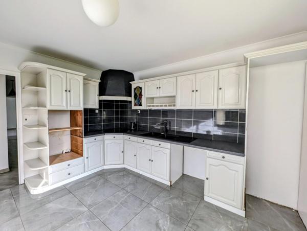 Maison plain-pied 140,5 m² - BRETIGNOLLES (79)