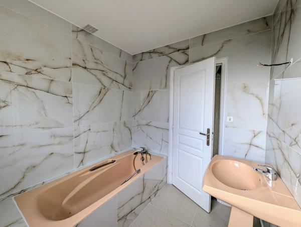 Maison plain-pied 140,5 m² - BRETIGNOLLES (79)