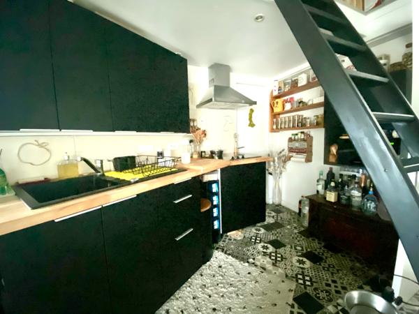 APPARTEMENT T3 atypique en plein centre de POITIERS