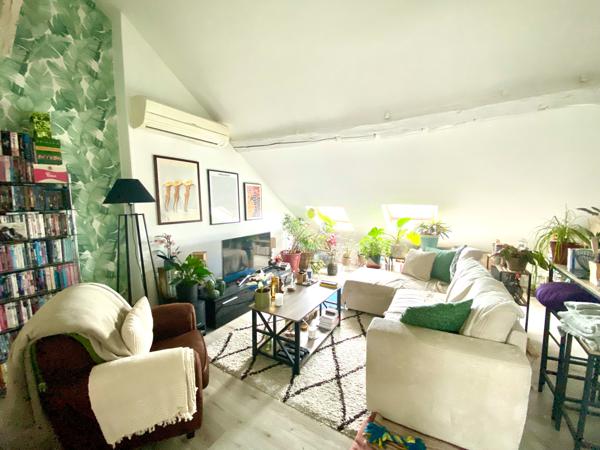 APPARTEMENT T3 atypique en plein centre de POITIERS