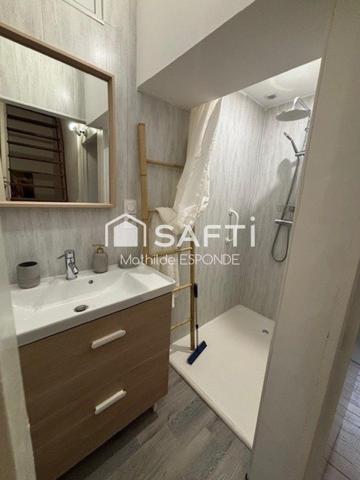 Appartement de ville rénové, 2 chambres, cheminée