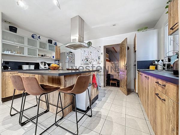 Maison Orange d'environ 116 m²