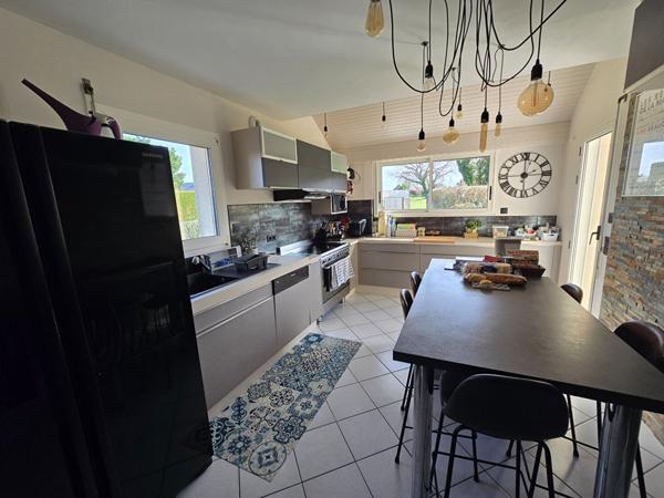 Maison d'exception à vendre à Sarzeau - 5 chambres, grand jardin, proche mer